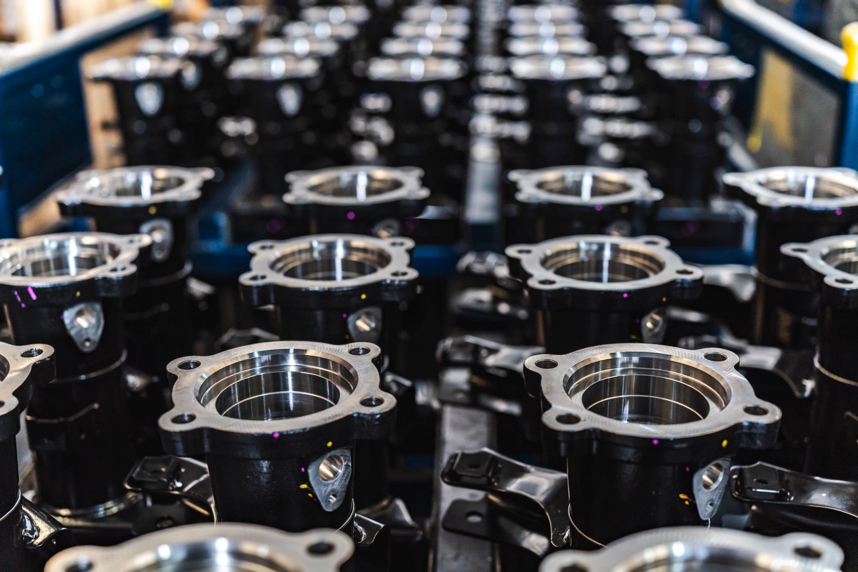 Einführung eines Operating Systems zur Steuerung globaler Produktionsnetzwerke