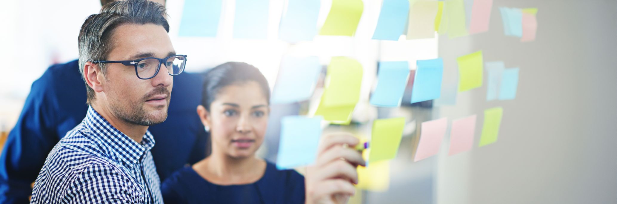 Transformation industrieller Wertströme durch strukturierte Analyse und Verbesserung von Produktions- und Geschäftsprozessen