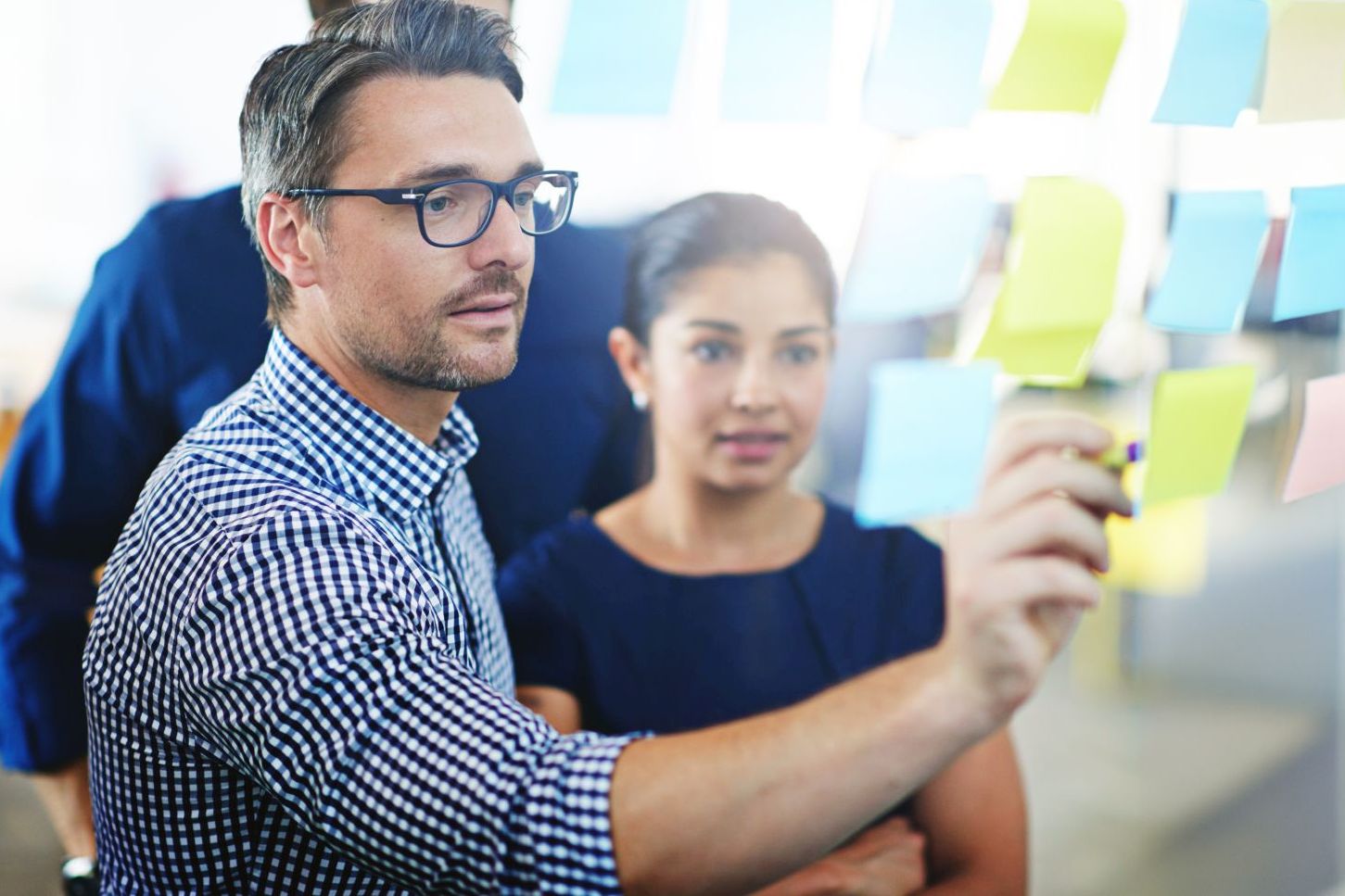 Transformation industrieller Wertströme durch strukturierte Analyse und Verbesserung von Produktions- und Geschäftsprozessen